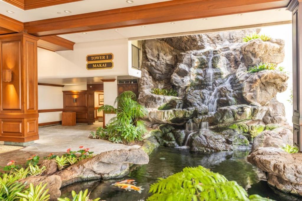 Waikiki Banyan W-Ocean Views With Free Parking! Apartment Honolulu Exterior photo