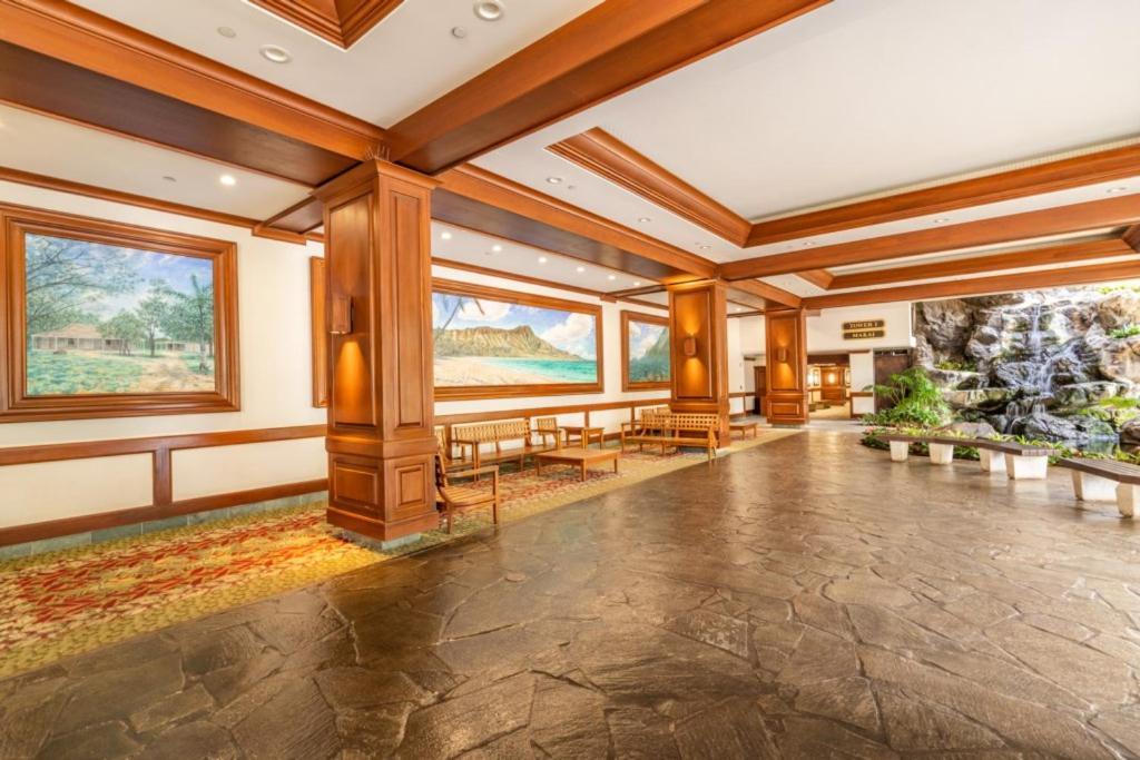 Waikiki Banyan W-Ocean Views With Free Parking! Apartment Honolulu Exterior photo