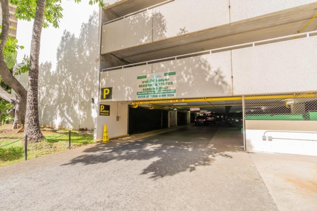 Waikiki Banyan W-Ocean Views With Free Parking! Apartment Honolulu Exterior photo